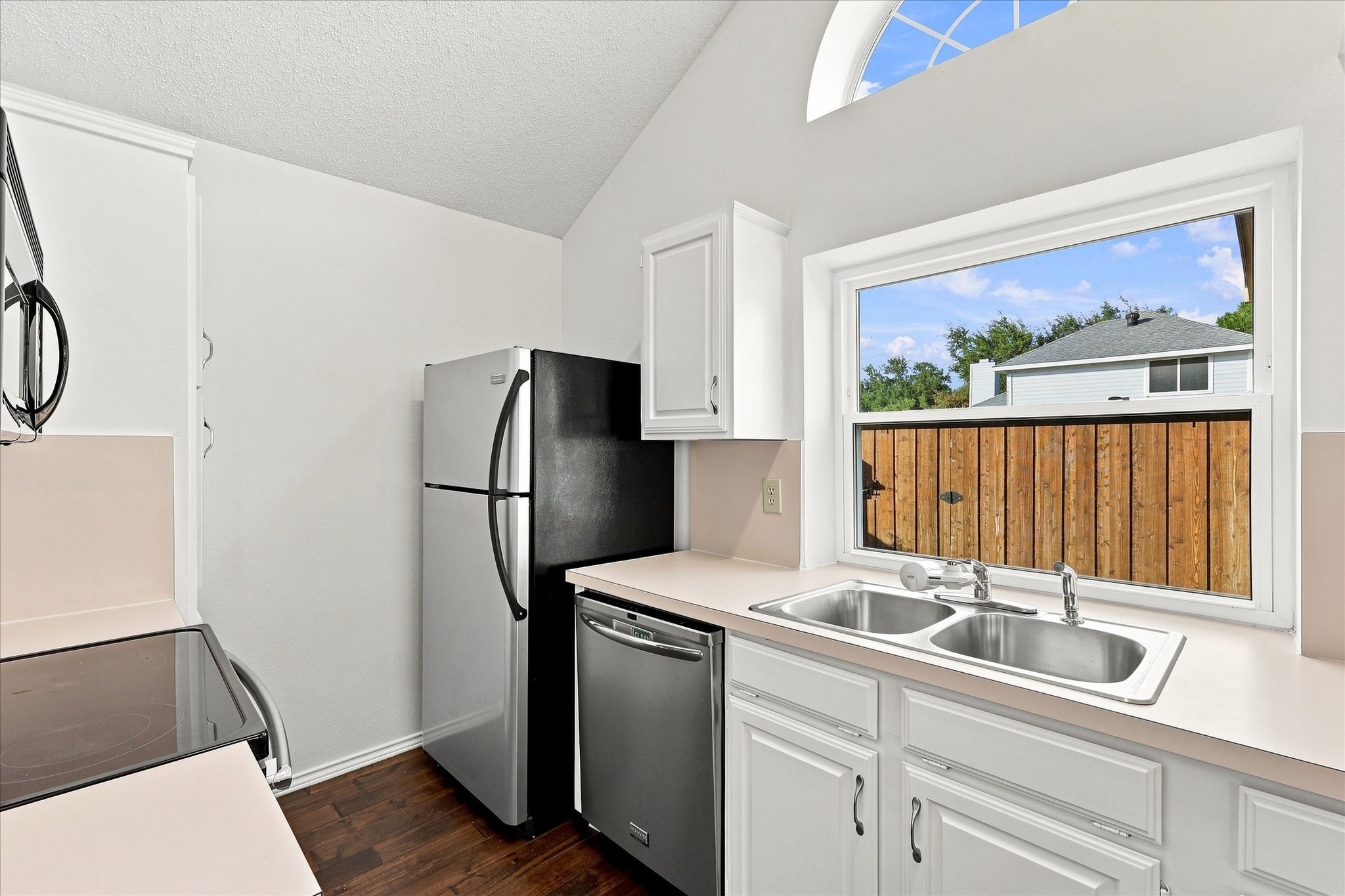 2109 Glen Heights Drive