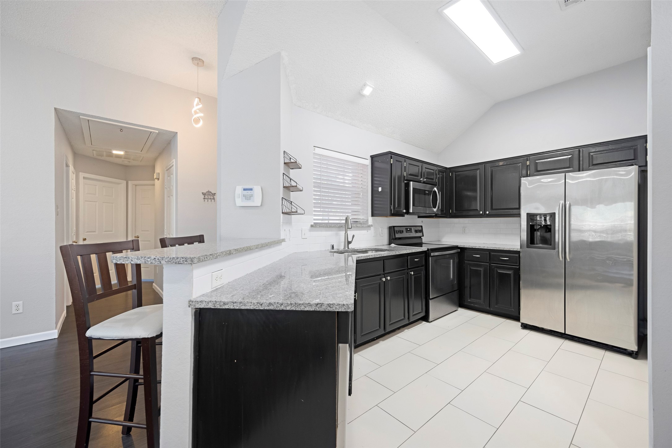 2202 Ashwood Court