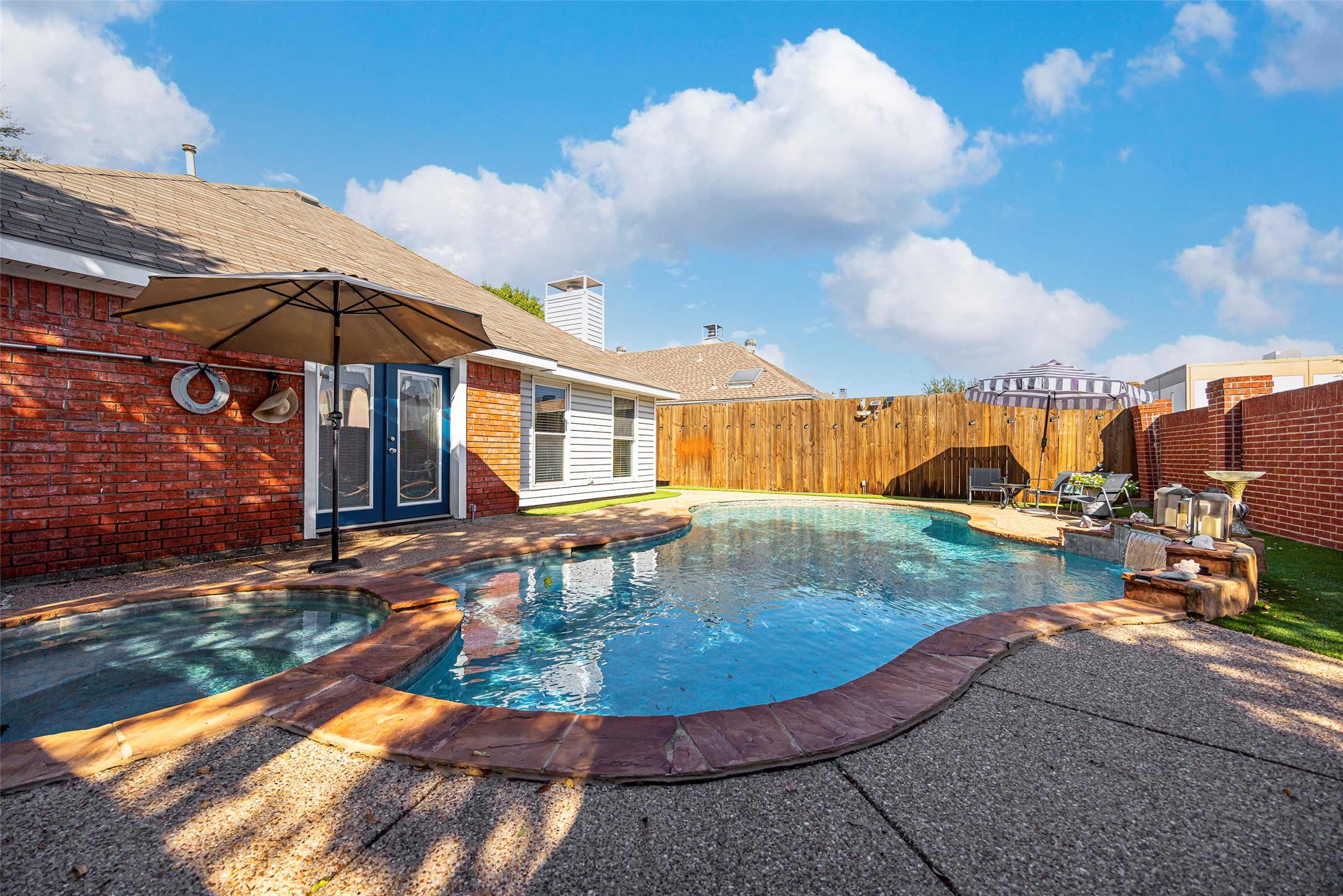 2202 Ashwood Court