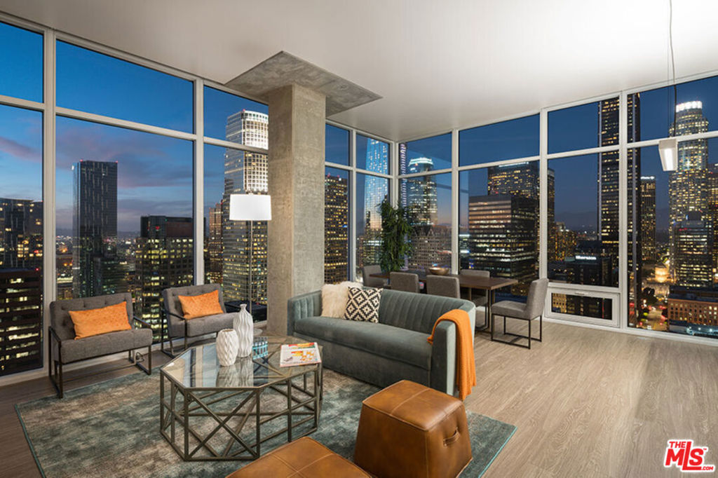 888 S Hope Street 3401