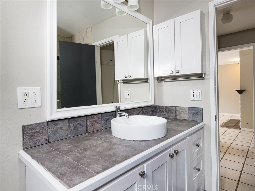 2015 Bataan Road 105