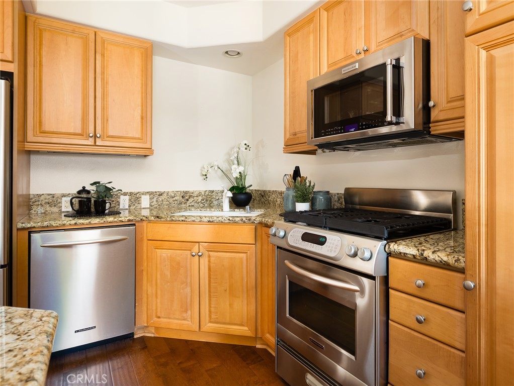 21345 Hawthorne Boulevard 415