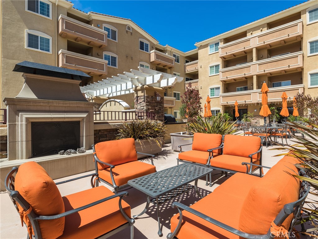 21345 Hawthorne Boulevard 415