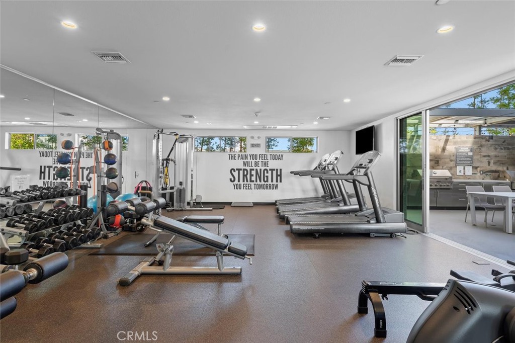 4140 Glencoe Avenue 409