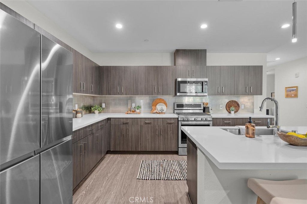 4140 Glencoe Avenue 409