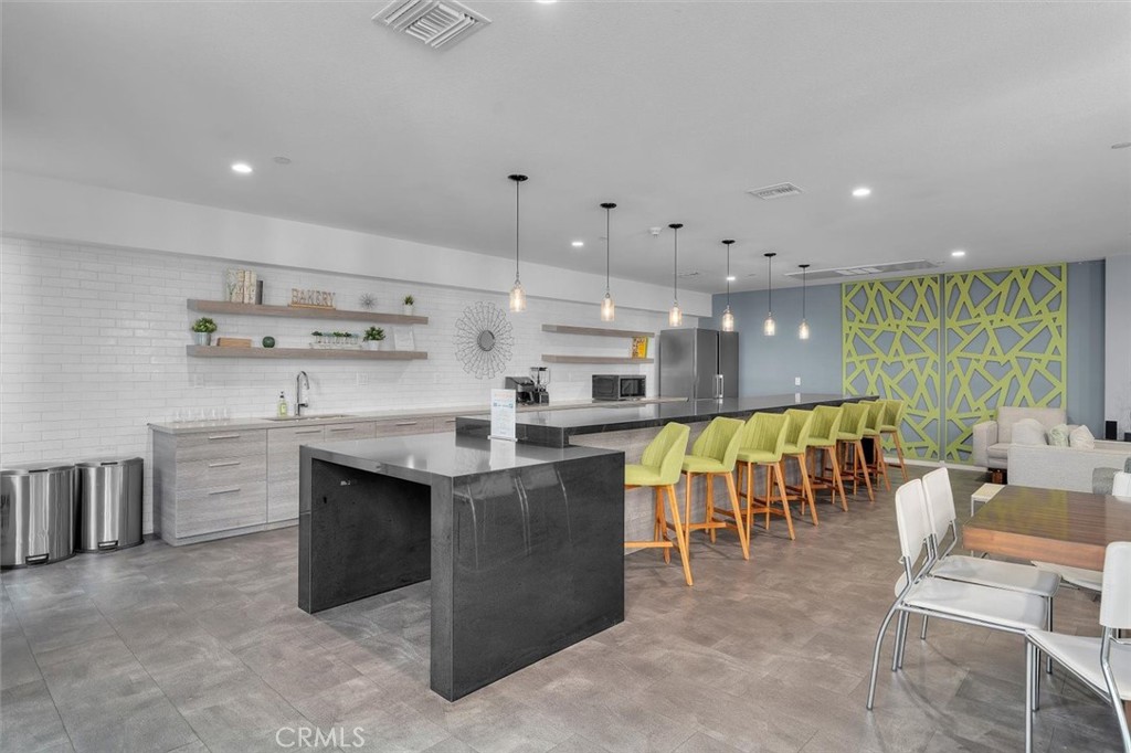 4140 Glencoe Avenue 409