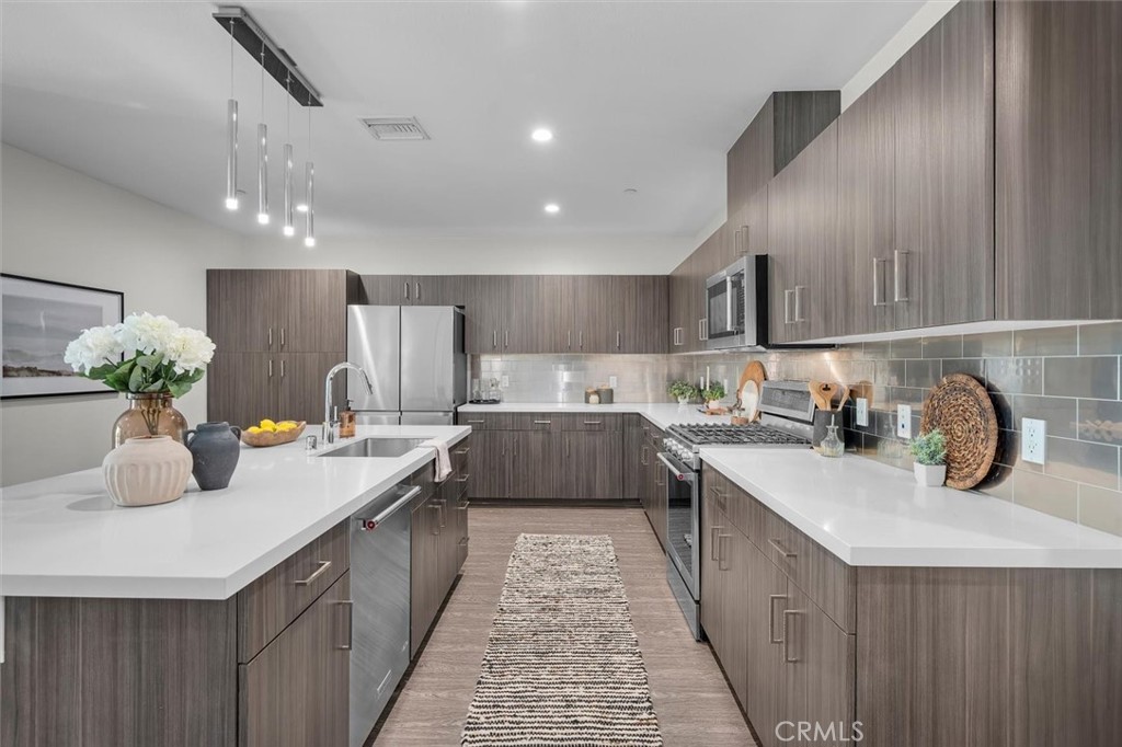 4140 Glencoe Avenue 409