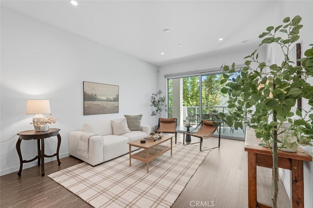 4140 Glencoe Avenue 409