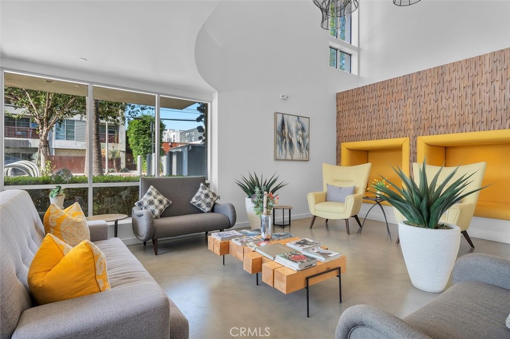 4140 Glencoe Avenue 409