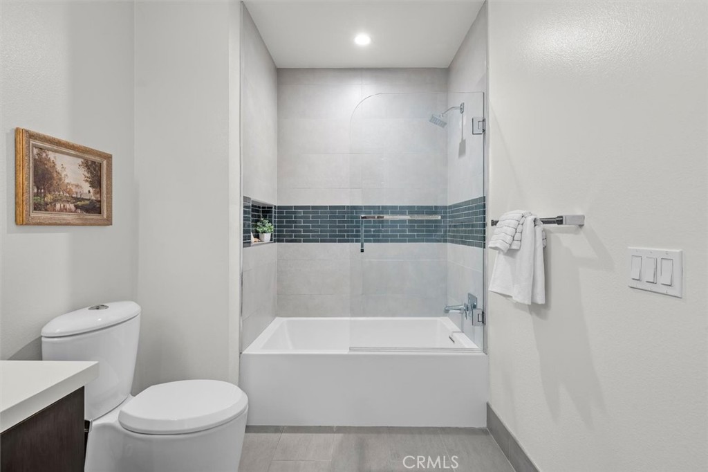 4140 Glencoe Avenue 409