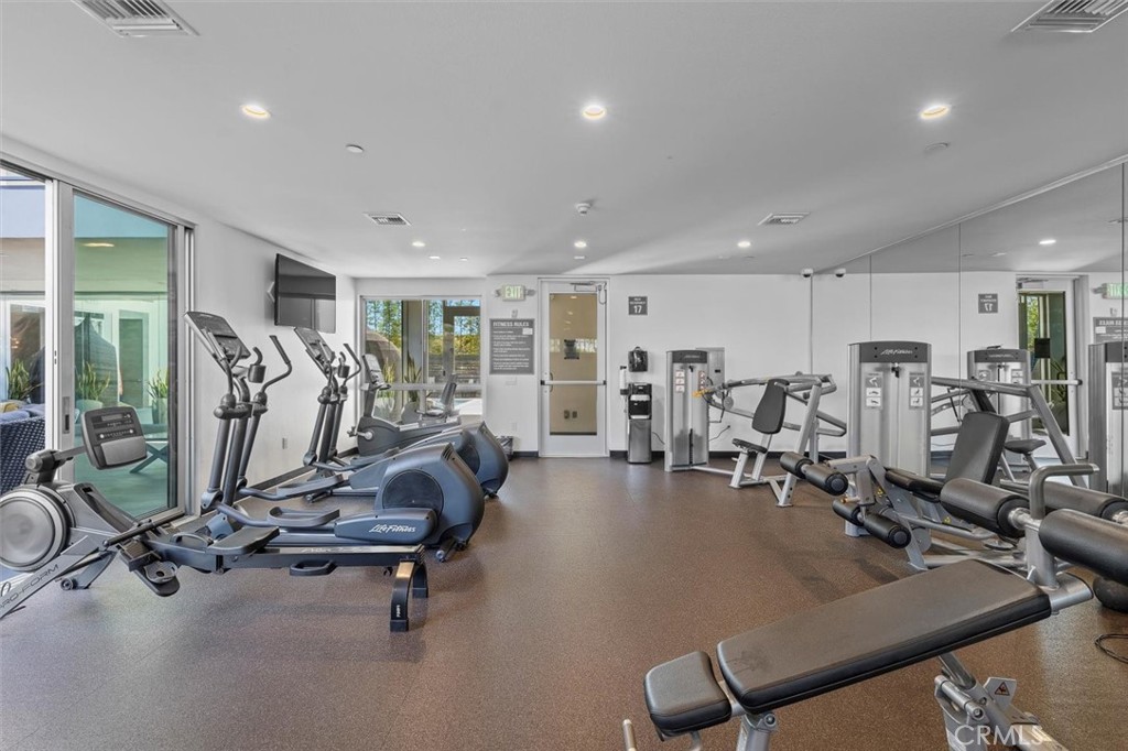 4140 Glencoe Avenue 409