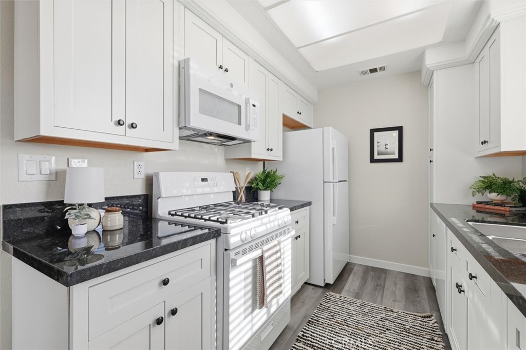 21854 Vermont Avenue S 8