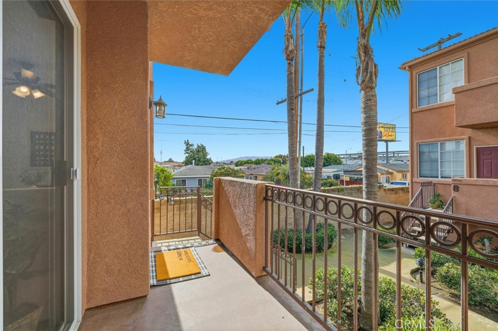 21854 Vermont Avenue S 8