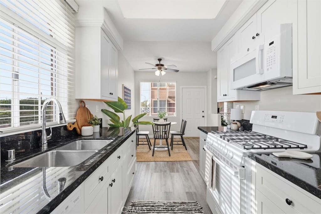 21854 Vermont Avenue S 8