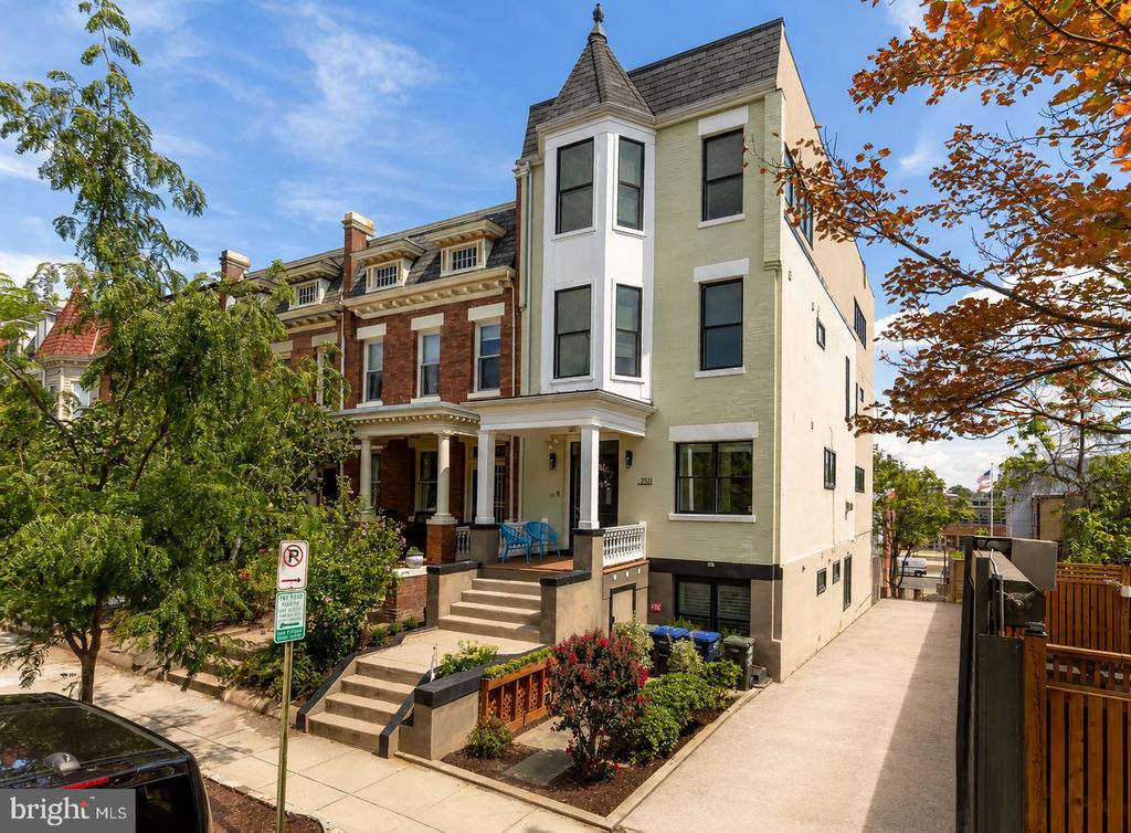 2511 12TH STREET NW Unit: 2