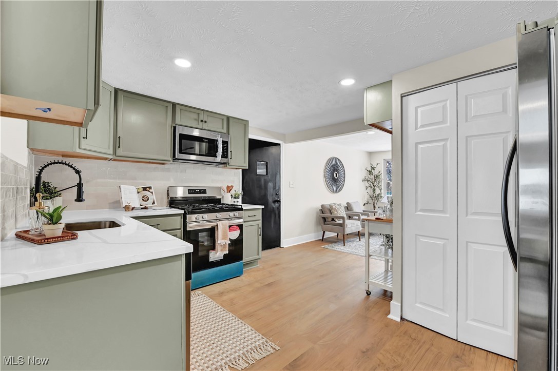 523 Purdue Avenue