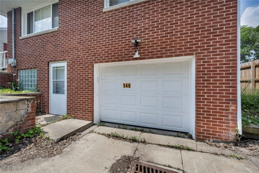 146 Hillman Road
