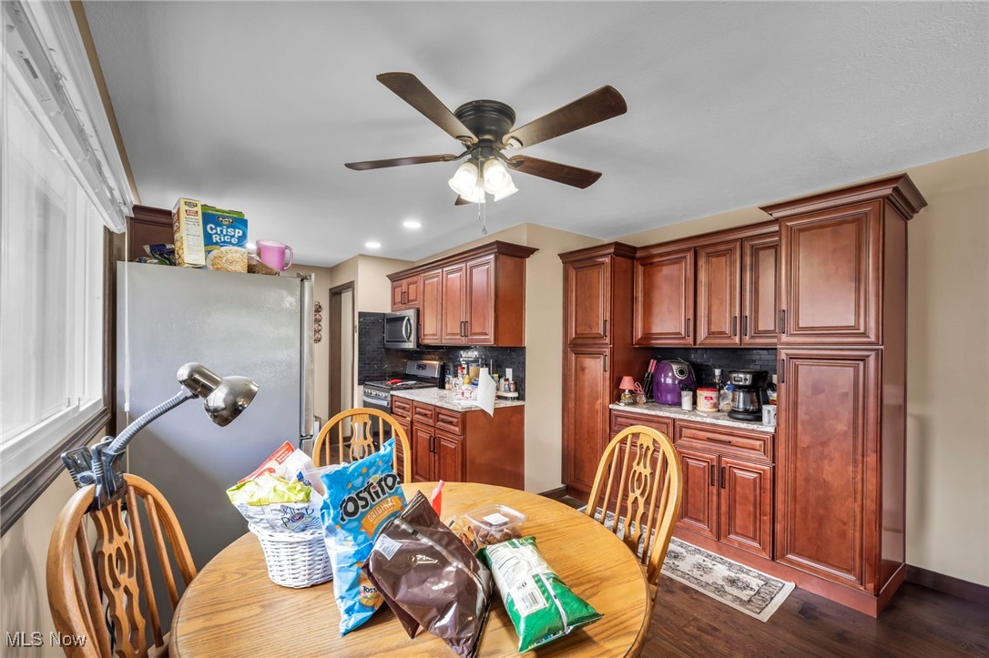 146 Hillman Road