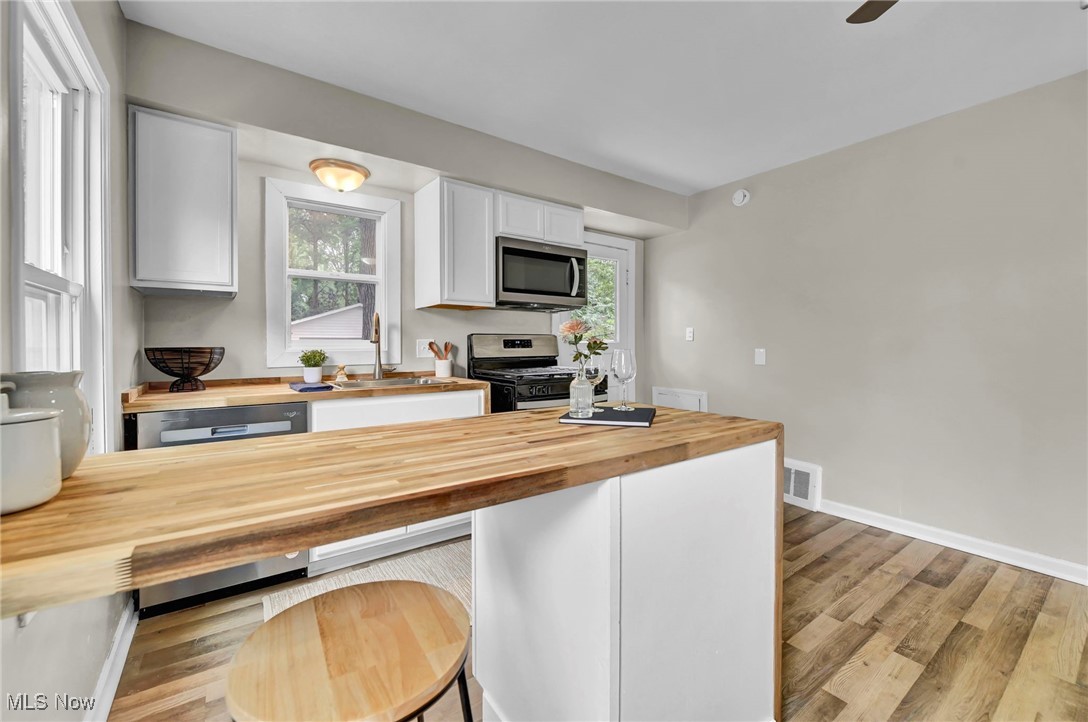 2400 Noble Road