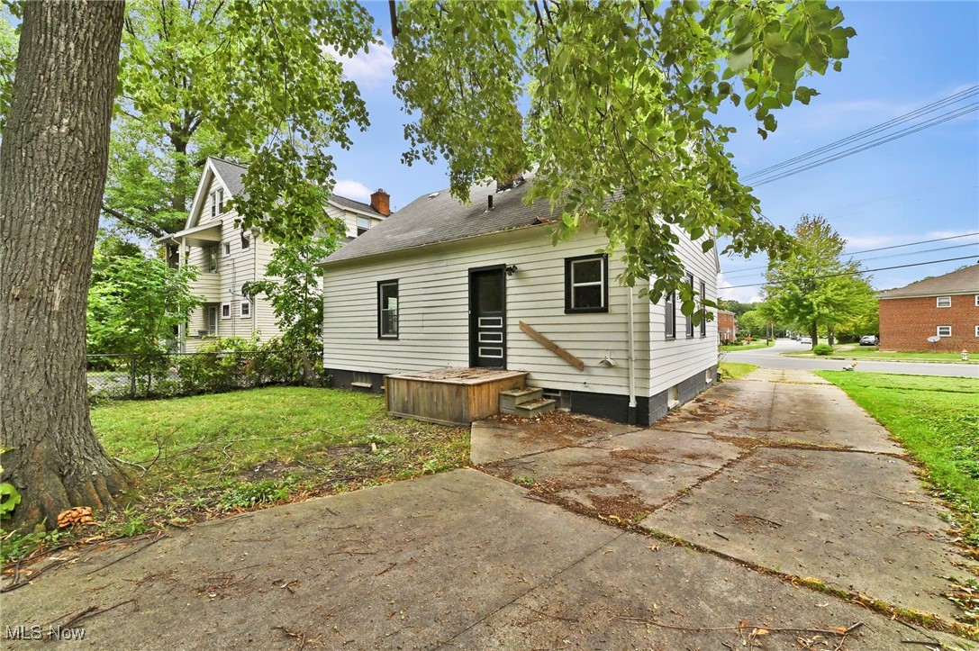 2400 Noble Road