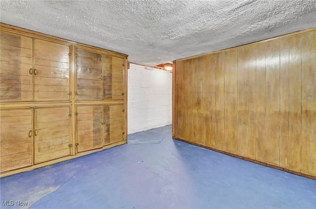 2400 Noble Road