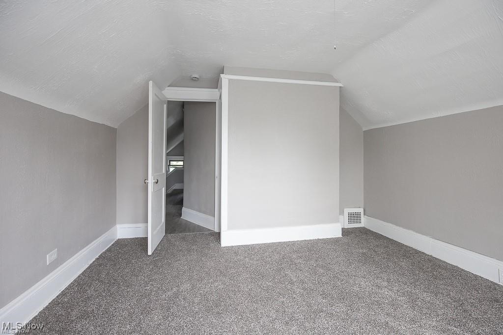 15517 Kipling Avenue