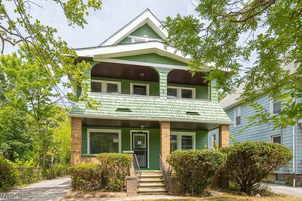 15517 Kipling Avenue