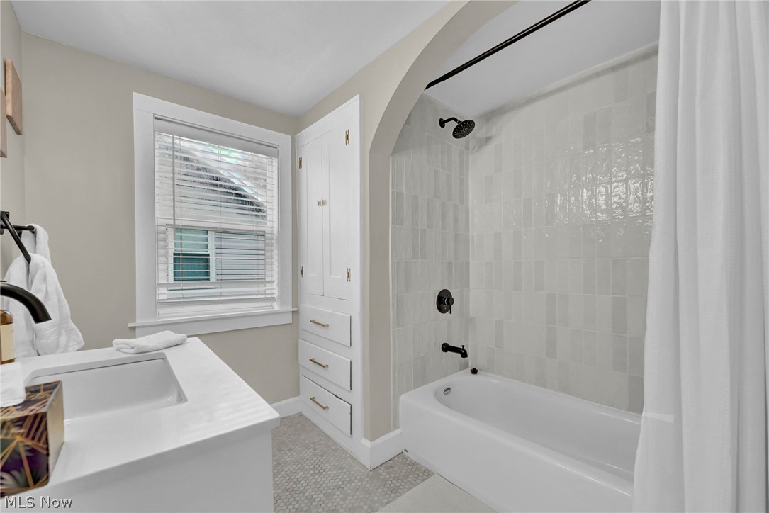 1243 Gorge Boulevard