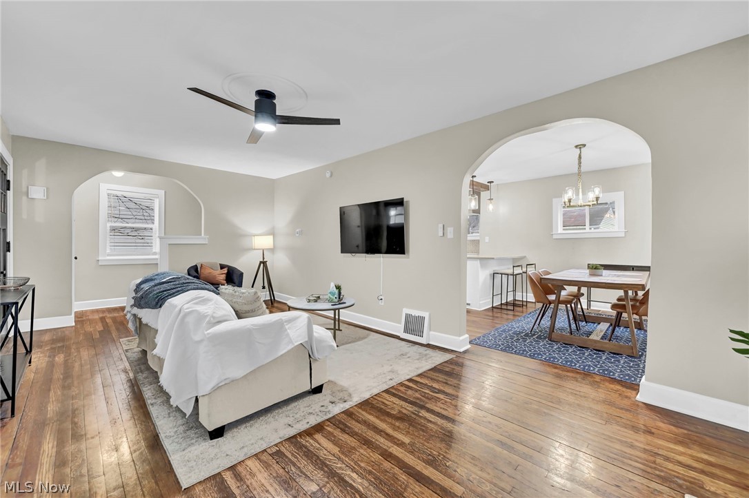 1243 Gorge Boulevard