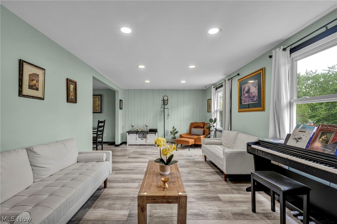 498 Bath Hills Boulevard