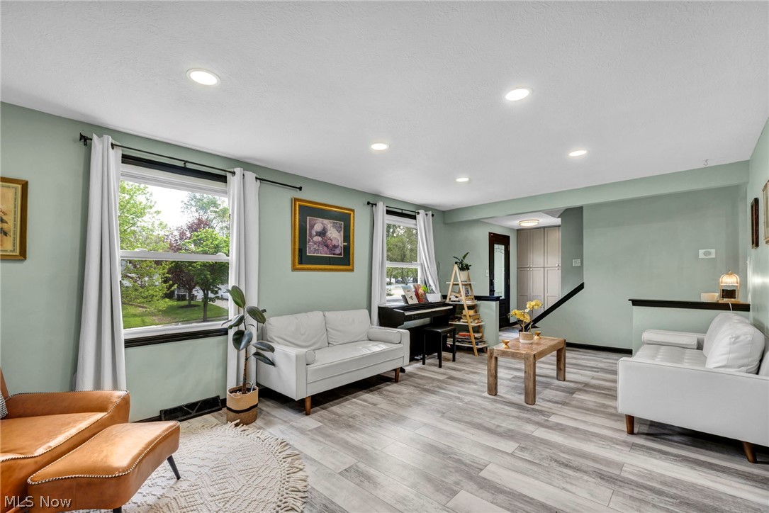 498 Bath Hills Boulevard