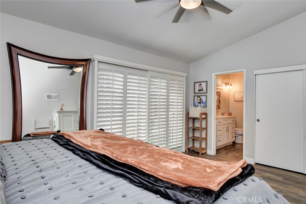 1925 Barrington Court