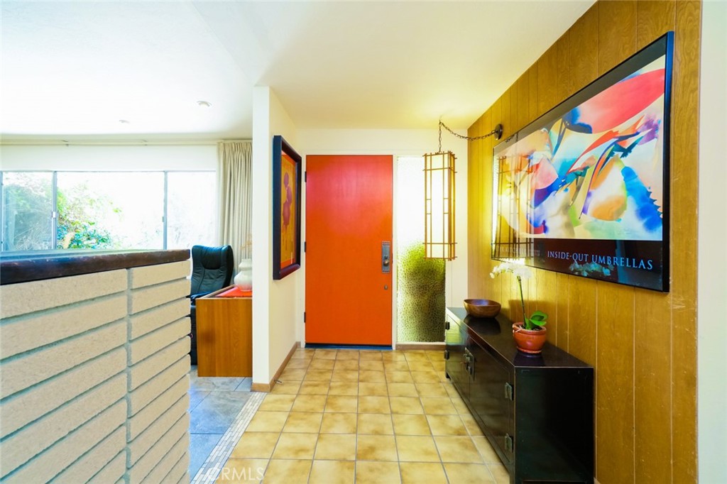 404 E Alvarado Street