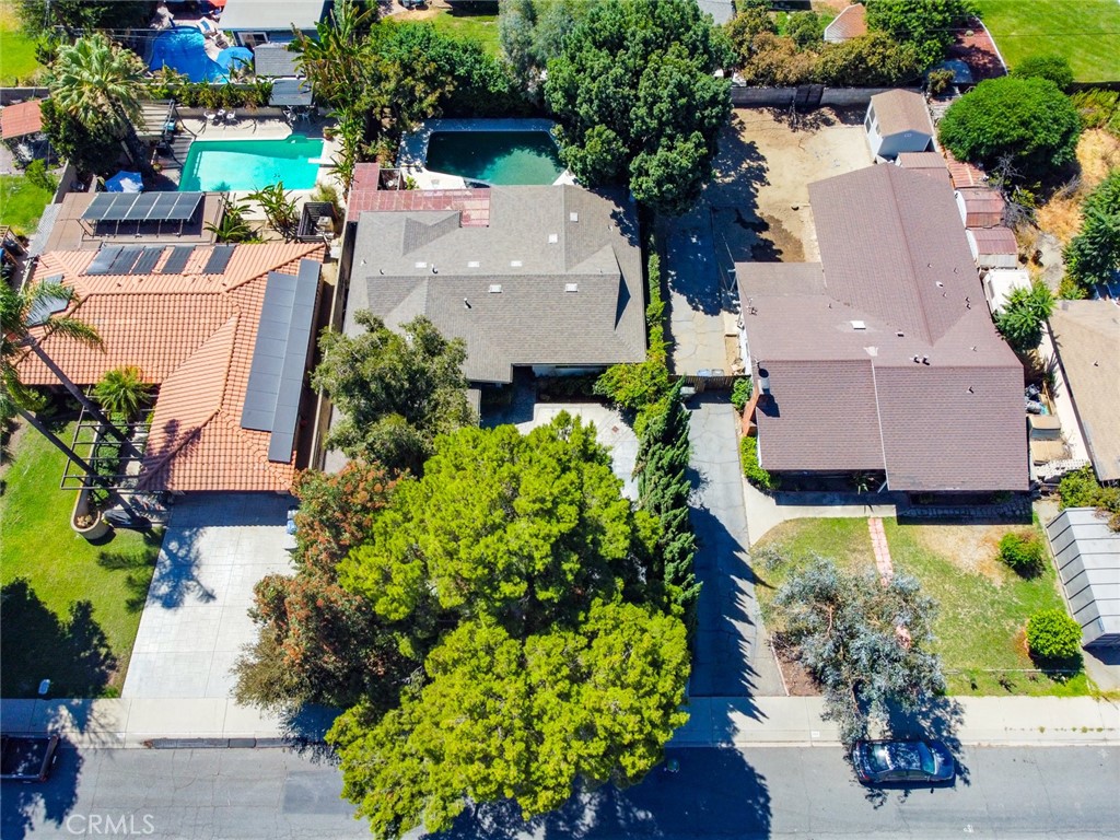 404 E Alvarado Street