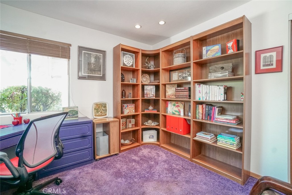 404 E Alvarado Street