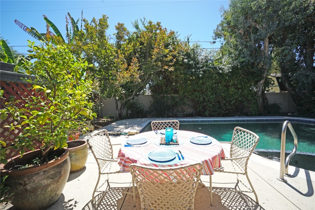 404 E Alvarado Street