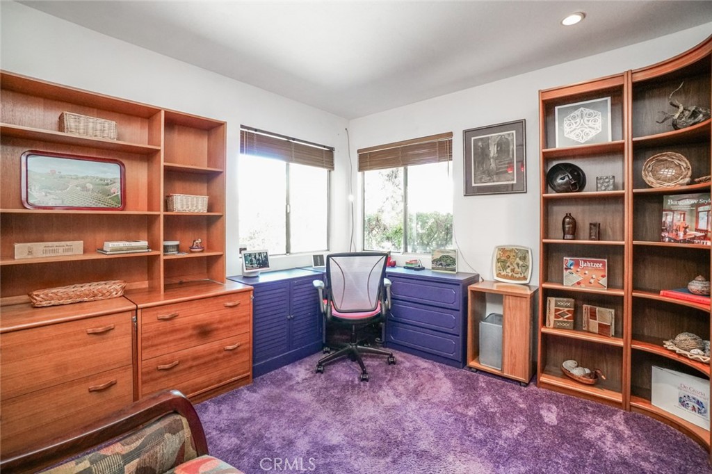 404 E Alvarado Street