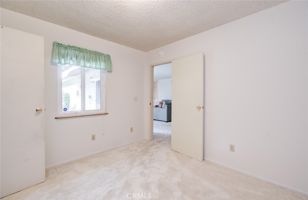 2954 Gladstone Street