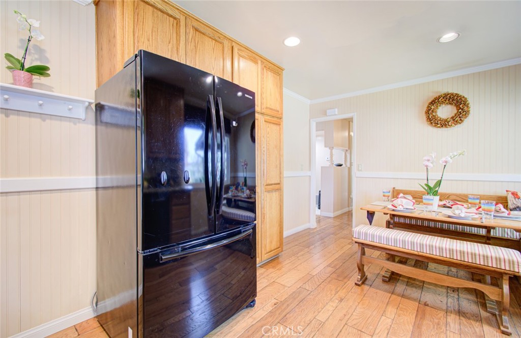 2954 Gladstone Street