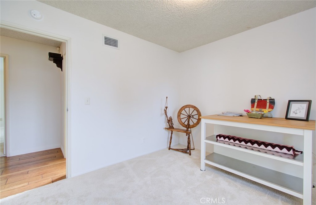 2954 Gladstone Street