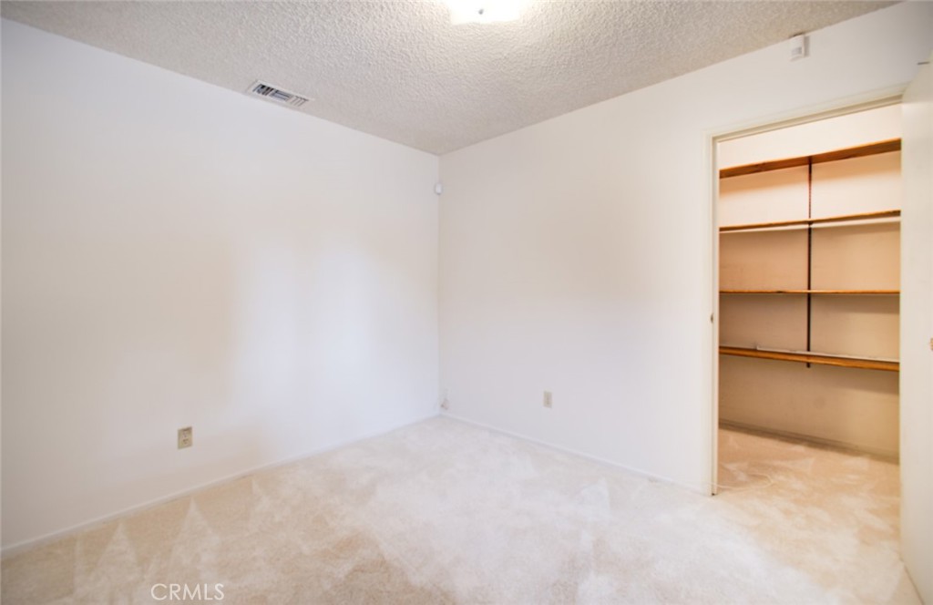 2954 Gladstone Street