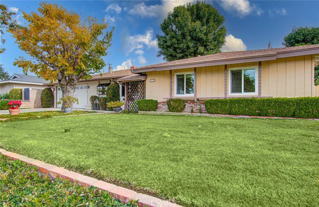 2954 Gladstone Street