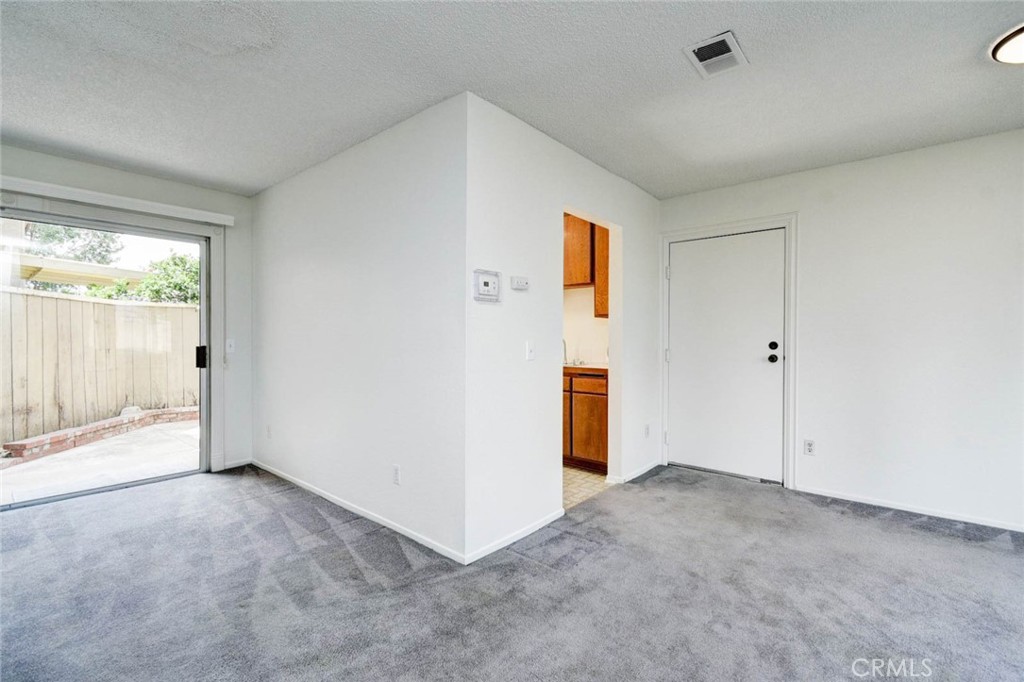 1706 S Mountain Avenue E