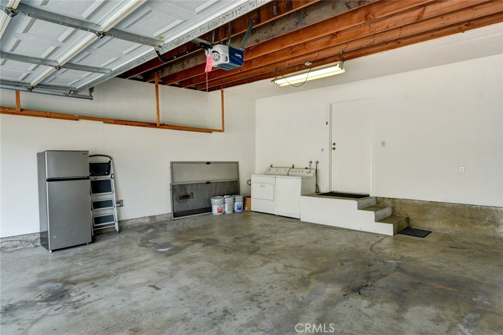 1706 S Mountain Avenue E