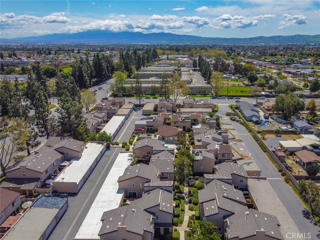 1706 S Mountain Avenue E