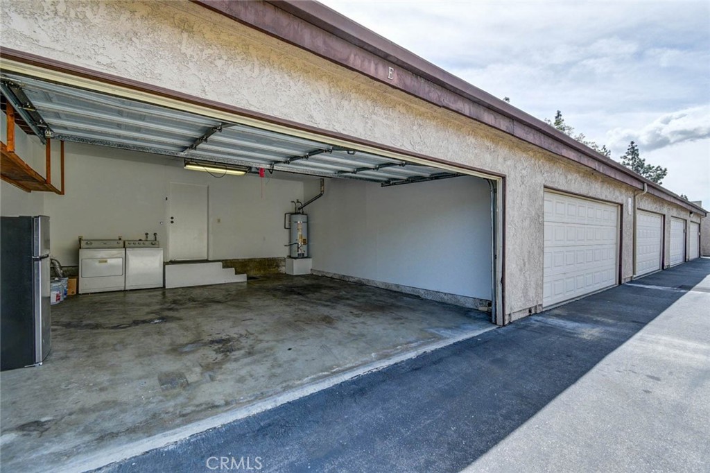 1706 S Mountain Avenue E