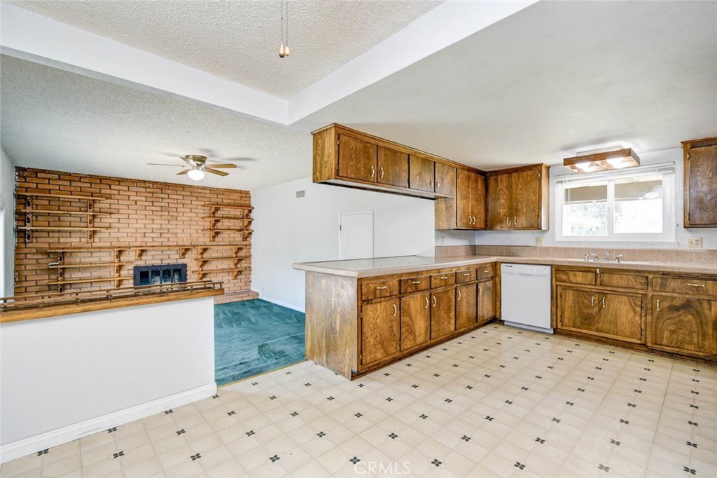 13030 Larrera Street