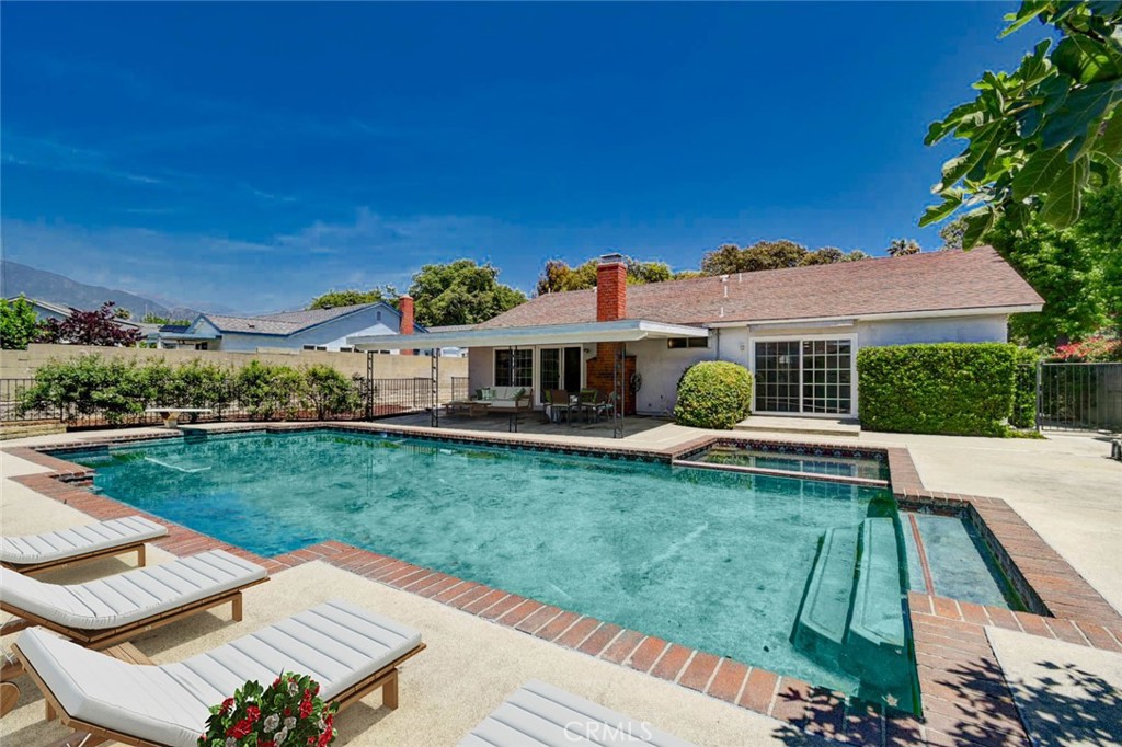 1919 Austin Court