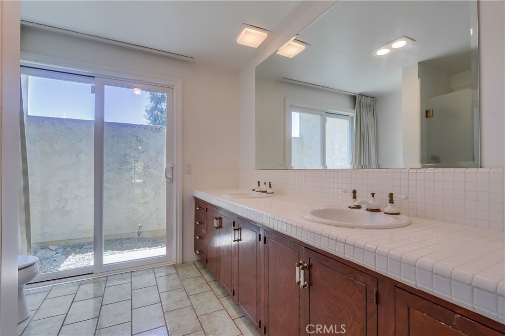 264 W Sonora