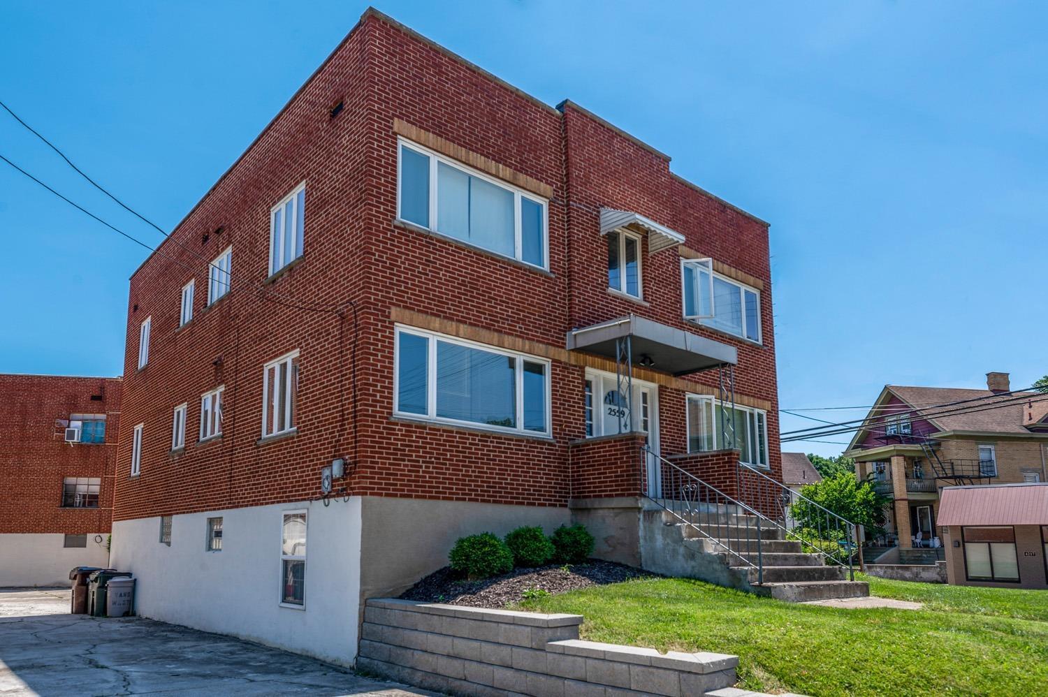 2559 Marsh Avenue